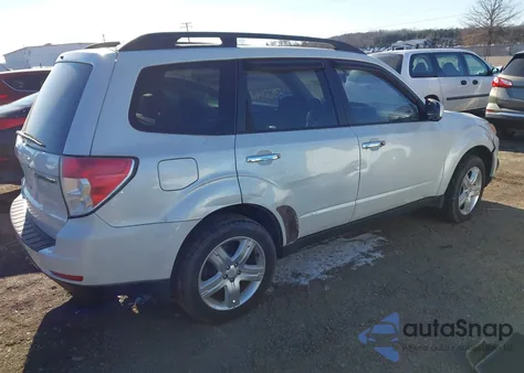 2010 Subaru Forester 2.5X Premium z USA, uszkodzony, nr VIN JF2SH6CC6AH800056